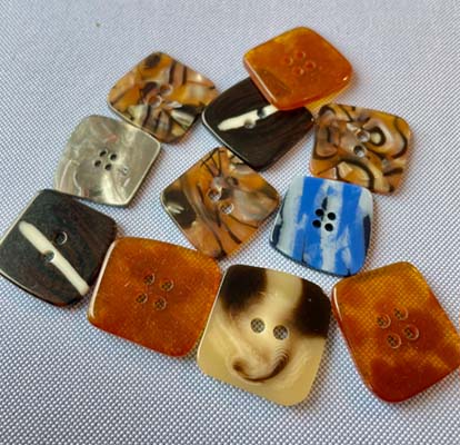 Square Shape Polyester Buttons